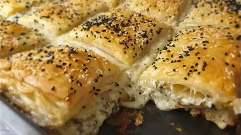 طريقة عمل البوريك التركي بالجبنة بـ 8 مقادير
